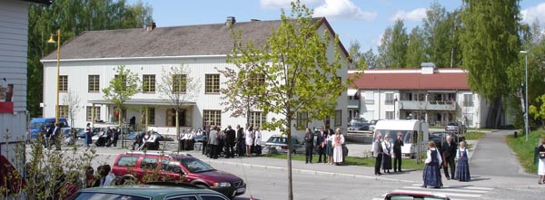 Foto av Bøndernes Hus i Løten